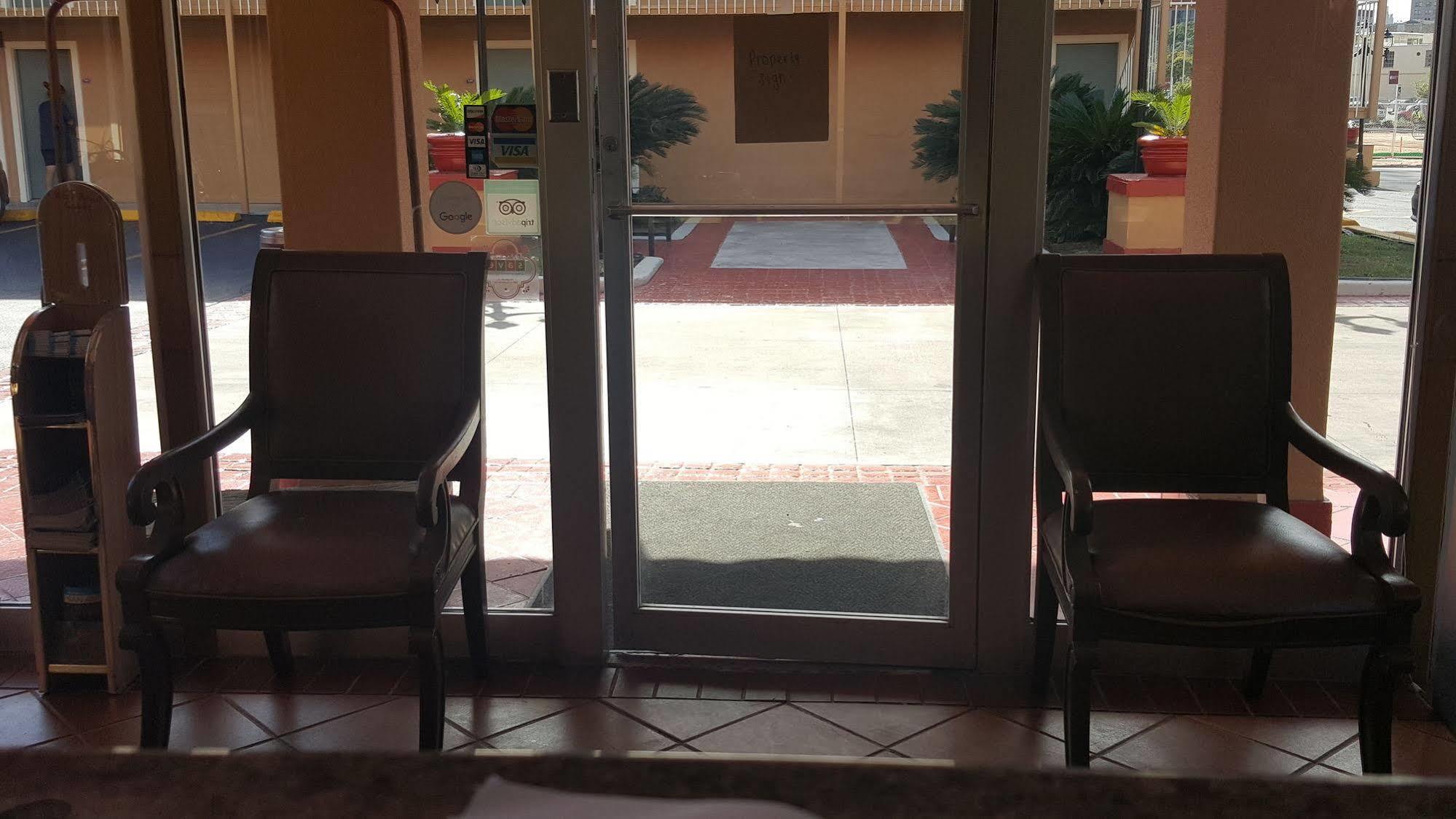 The Inn At Alamo / Riverwalk / Convention Center San Antonio Bagian luar foto