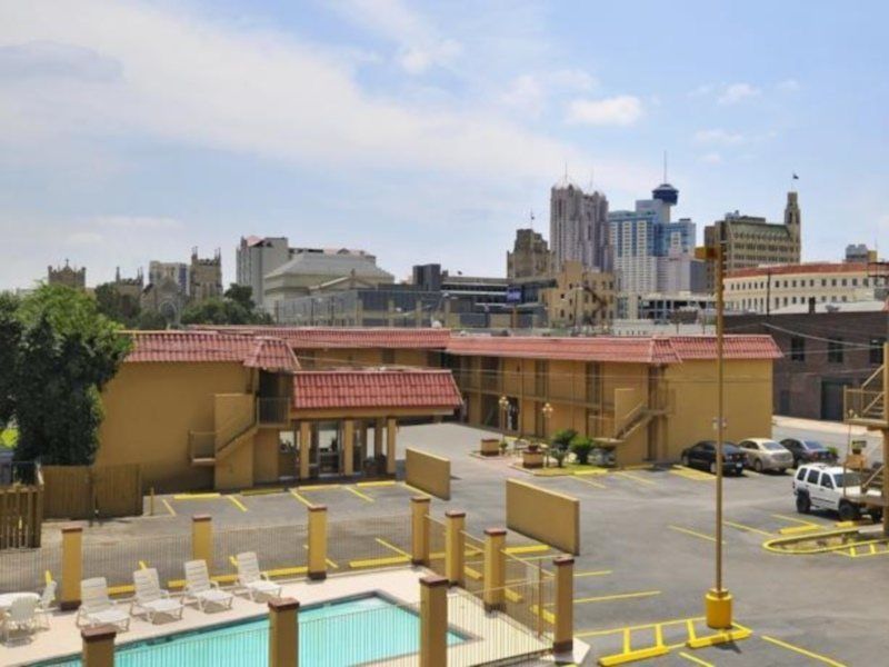 The Inn At Alamo / Riverwalk / Convention Center San Antonio Bagian luar foto